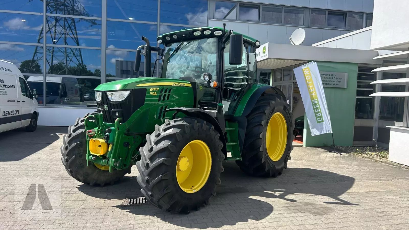 John Deere 6130 R Tractor €91,900