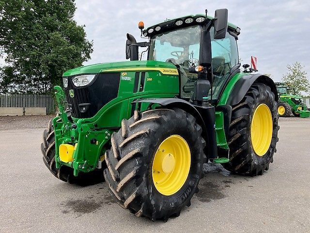 E-FARM: John Deere 6R 250 - Tractor - id G1XEQM5 - €190,570 - Year of construction: 2023 - Engine hours: 805,Engine power (HP): 250,United Kingdom