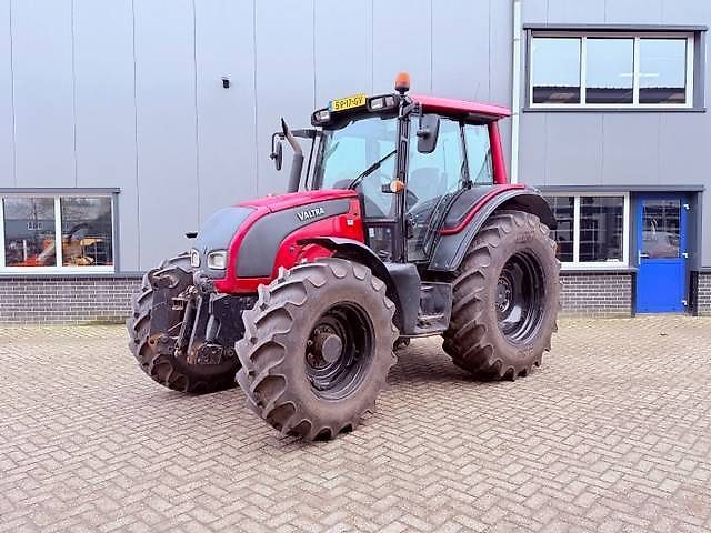 Valtra N 121 HiTech Tractor