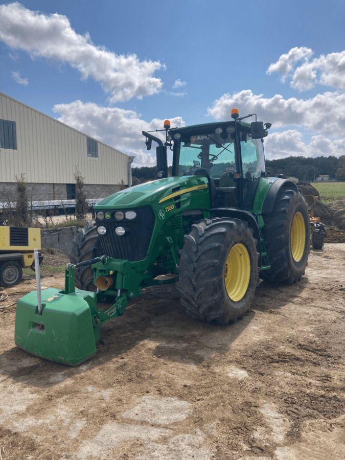 E-FARM: John Deere 7930 - Traktor - id PQDDQ4P - 65 000 € - Rok produkcji: 2011 - Motogodziny: 7100,Moc silnika: 250,Francja