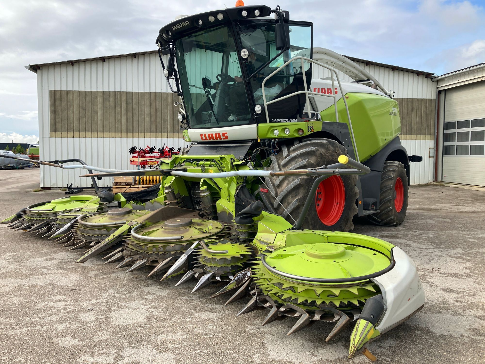 E-FARM: Claas Jaguar 970 - Feldhäcksler (selbstfahrend) - id 87EAGK3 - 430.000 € - Baujahr: 2022 - Abgelesene Motorstunden: 900