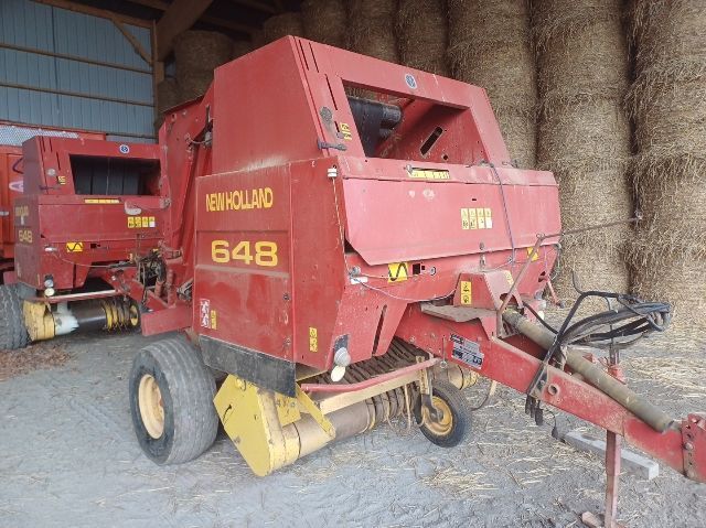 E-FARM: New Holland 648 - Πρέσσα - id M1FTIVT - 3.800 € - Χρονία: 2002 - Γαλλία