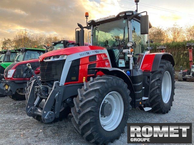 Massey Ferguson 8S.205 Exclusive Трактор 110 000 €