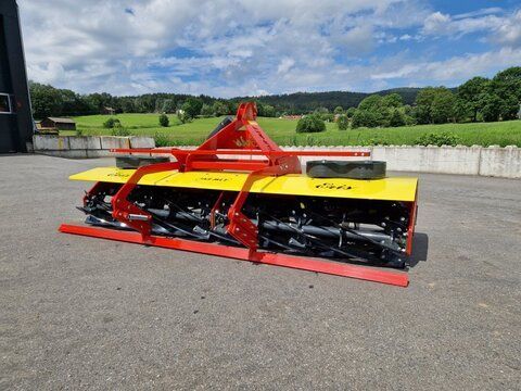 E-FARM: messerwalze 3m frontanbau vorlaufschiene - Walze - id MH2FPHX - 7.059 € - Baujahr: 2025 - Deutschland