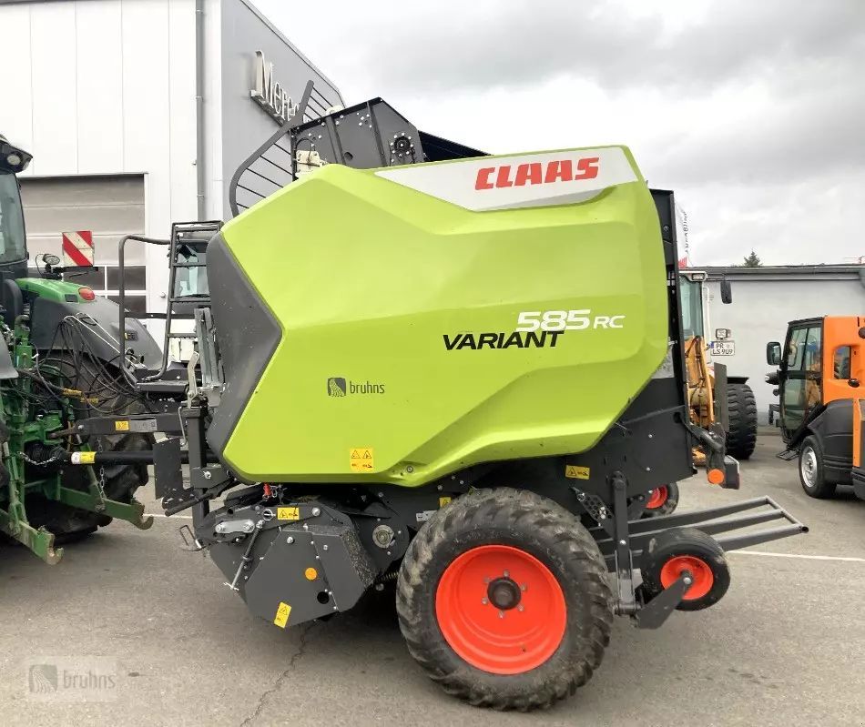 E-FARM: Claas Variant 585 RC Pro - Presă de balotat - id S8PF2XU - 39.900 EUR - Anul: 2023 - Germania