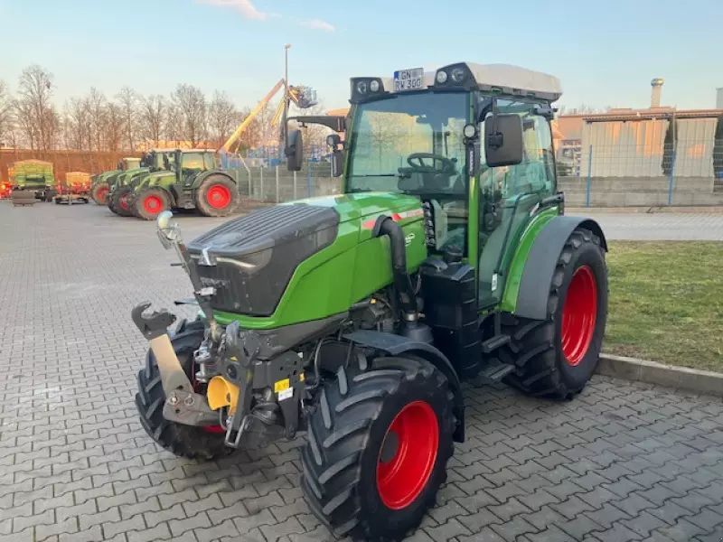 E-FARM: Fendt 211 Vario P - Tracteur - id DIMY9GN - 100 840 € - Année: 2023 - Lecture du nombre d'heure: 160,Puissance du moteur (chevaux): 114,Allemagne