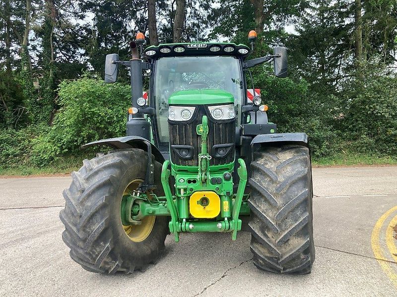 E-FARM: John Deere 6R 215 - Traktor - id U4J1IR2 - 176.118 € - Baujahr: 2024 - Abgelesene Motorstunden: 1.495,Motorleistung (PS): 215,Vereinigtes Königreich