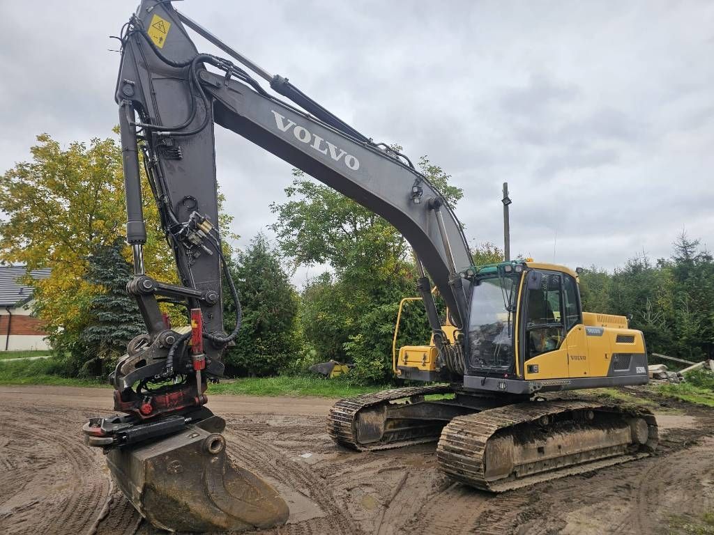 VOLVO ec 250 dl Lánctalpas kotrógép 46 933 EUR