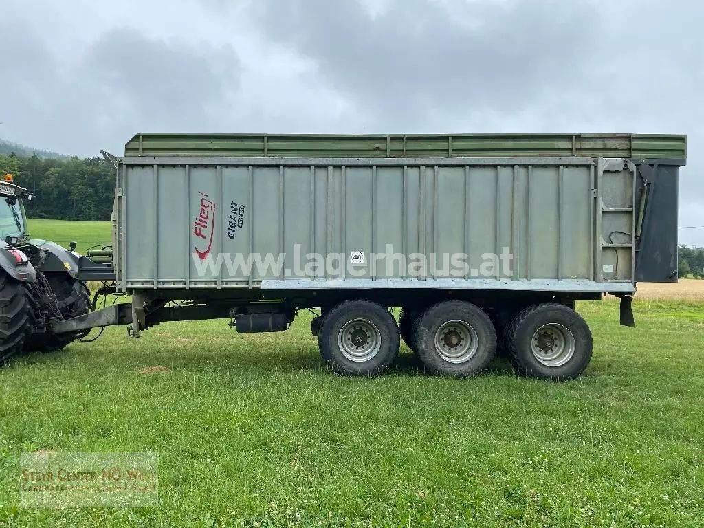 E-FARM: Fliegl gigant asw 288 - Forage transport - id U4CKPUB - €42,000 - Year of construction: 2008 - Austria