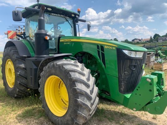 John Deere 8400 R Tractor 179.000 €