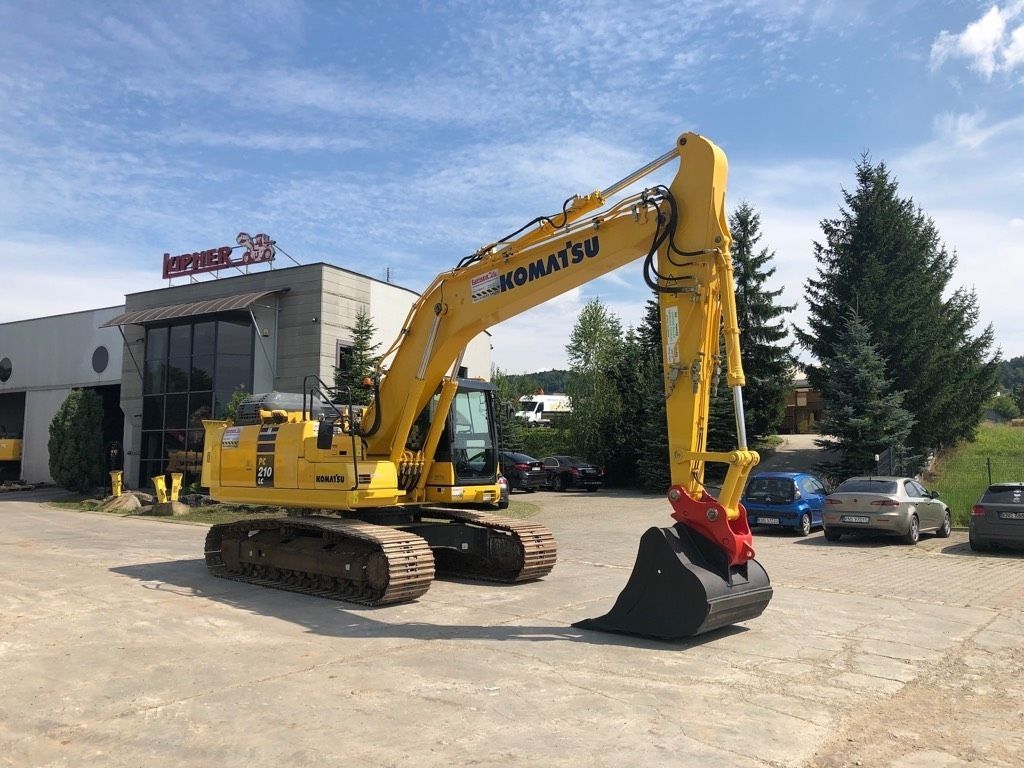 KOMATSU pc210lc-11 Escavatore cingolato 105.000 €