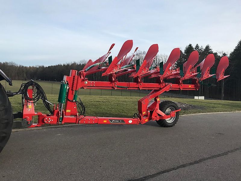 Kverneland PG 100 Plough