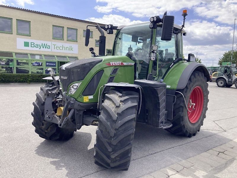 Fendt 724 Vario Profi Plus Tractor €149,900