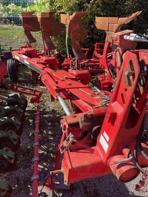 E-FARM: Vogel & Noot c23w564a70 - Pług - id X15ZCB1 - 7500 € - Rok produkcji: 2003 - Francja