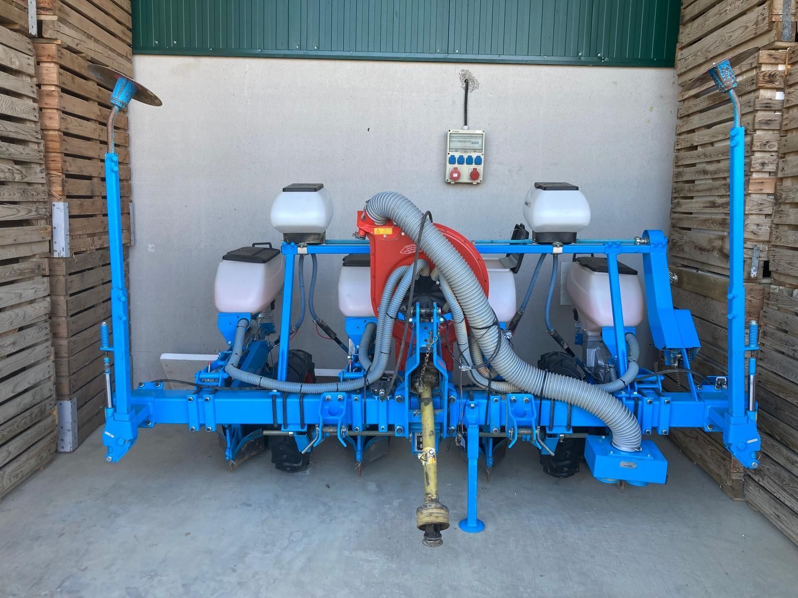E-FARM: Monosem ng plus 4-reihig privatverkauf - Taladro de precisión - id NYP4FWP - 16.000 € - Año: 2013 - Austria