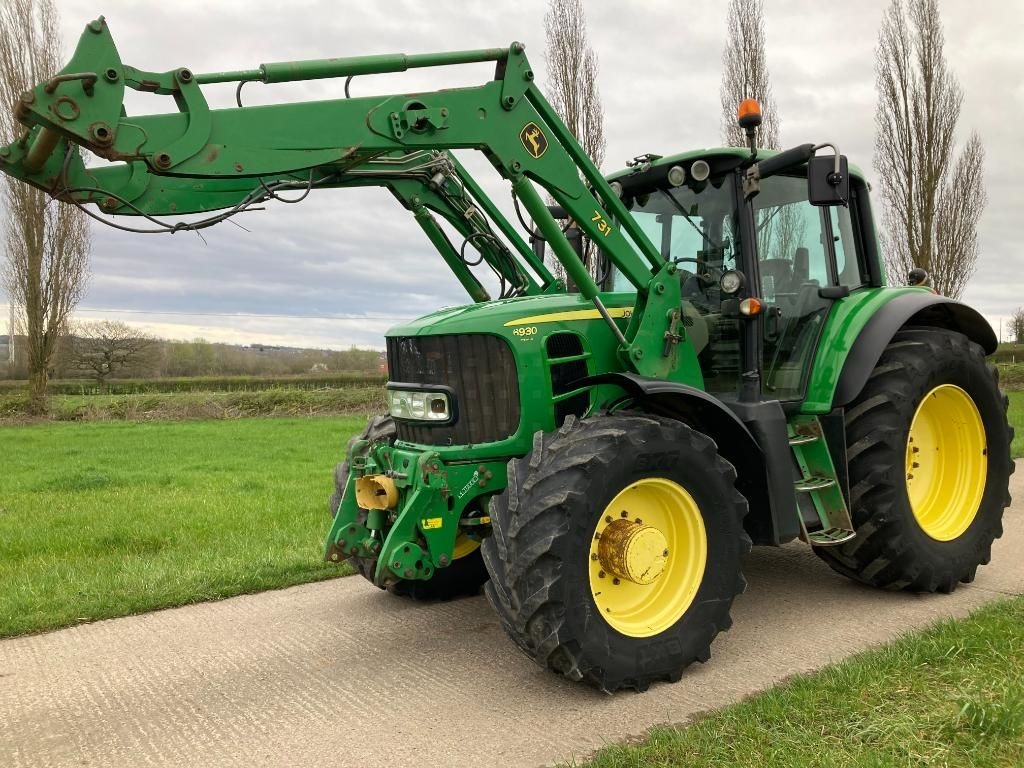 John Deere 6930 tractor 37 723 €