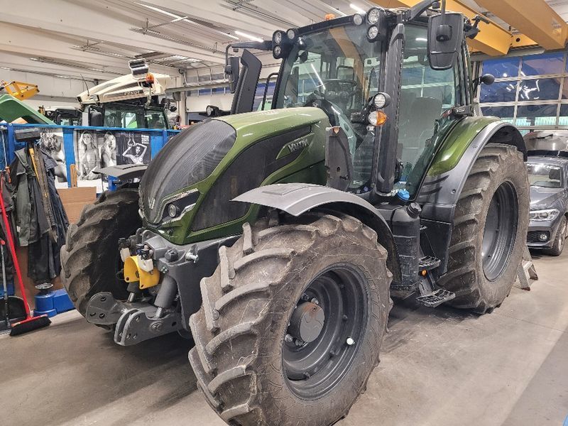 Valtra N175D Tractor