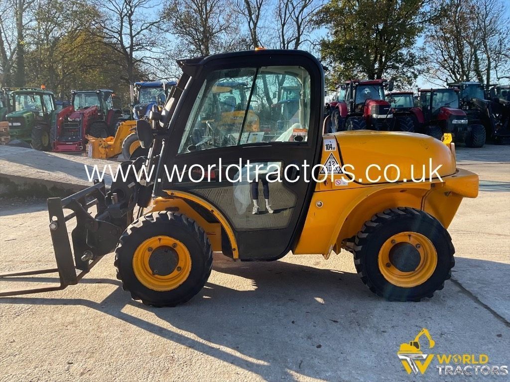 JCB 520-40 Chargeur télescopique  30 846 €