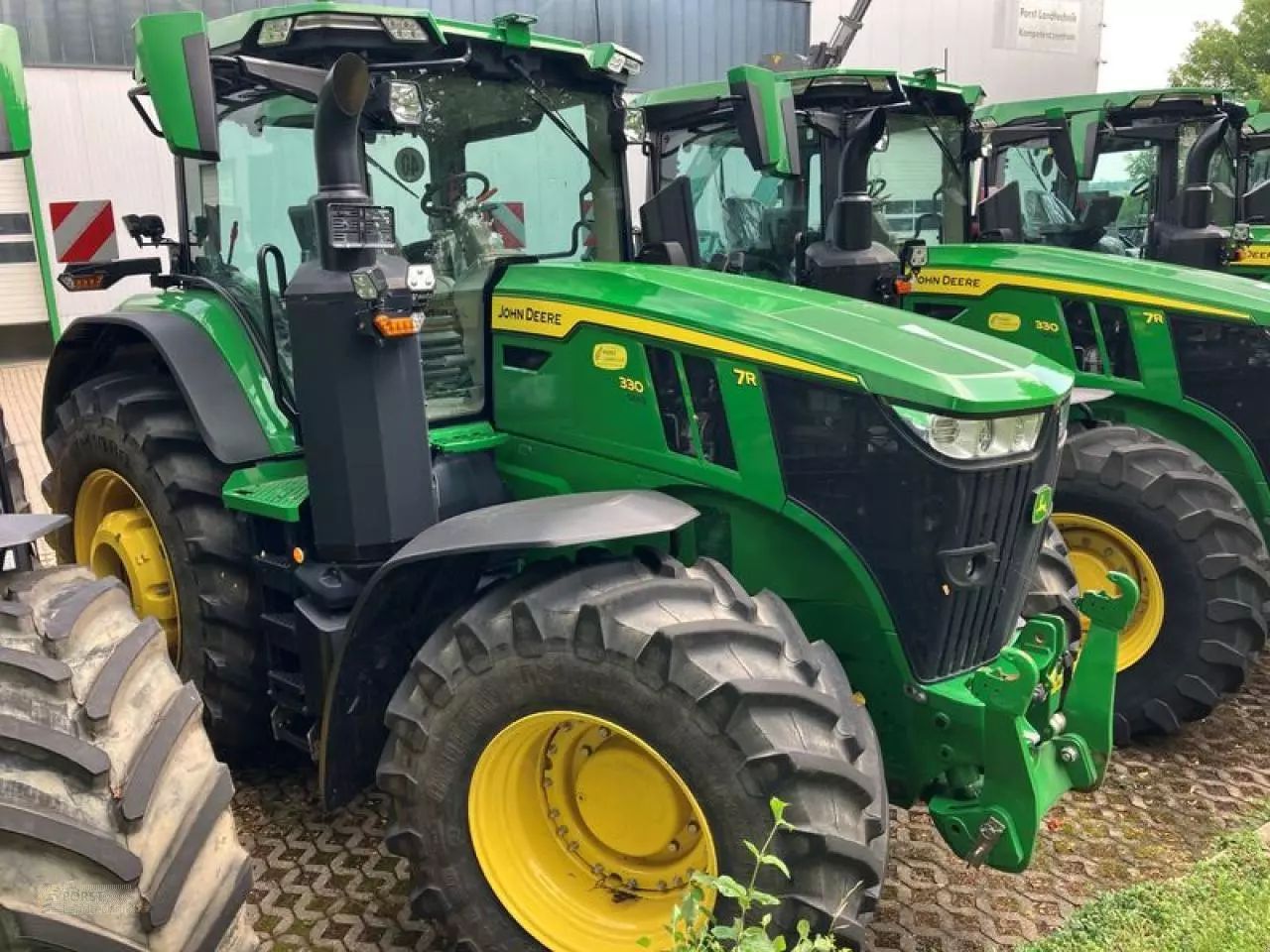 John Deere 7R 330 Tractor €236,000