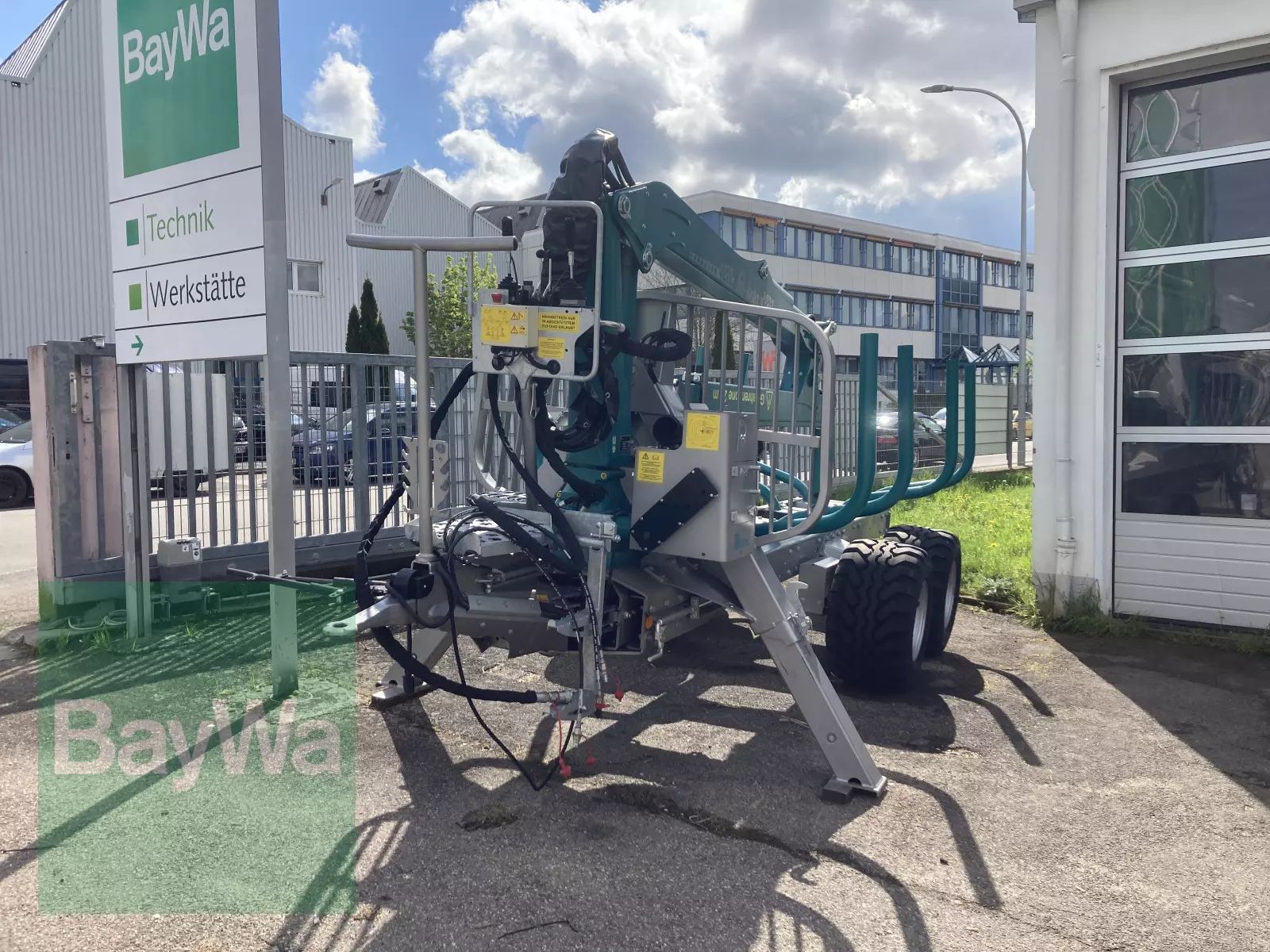 E-FARM: PFANZELT rückewagen s9 kran 4272 - Forstanhänger - id 5EQDPRI - 34.500 € - Baujahr: 2023 - Deutschland