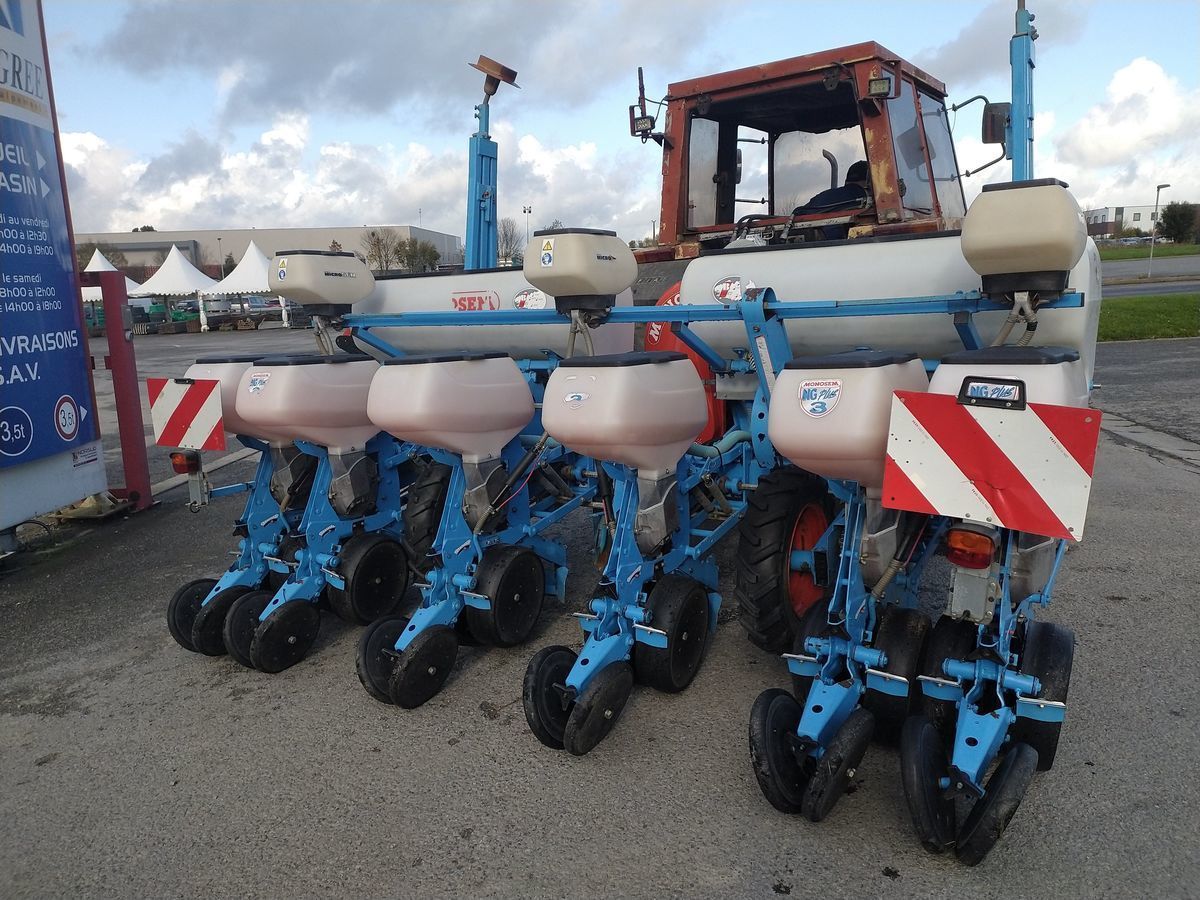 E-FARM: Monosem ng4 - Precision drill - id IGRBFDV - €15,000 - Year of construction: 2006 - France