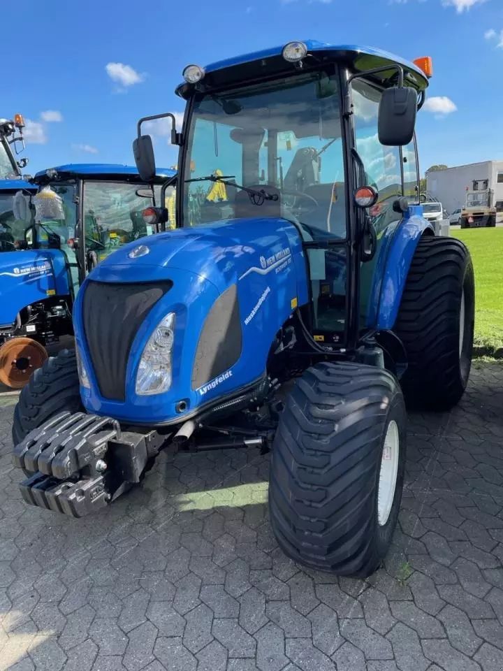 New Holland Boomer 55 Traktor 45 376 €