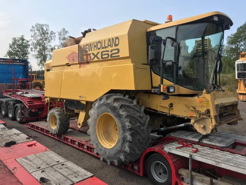 E-FARM: New Holland TX 62 - Moissoneuse-batteuse - id PEHWQAH - Suède