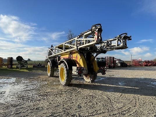 E-FARM: Artec f40 - Pulvérisateur - id PHQM2AJ - 107 900 € - Année: 2014 - Lecture du nombre d'heure: 2 300,France