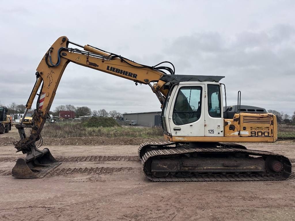 Liebherr r 900 c deutsche bagger atlas smp schnellwechsl. Pelleteuse sur chenilles 27 000 €