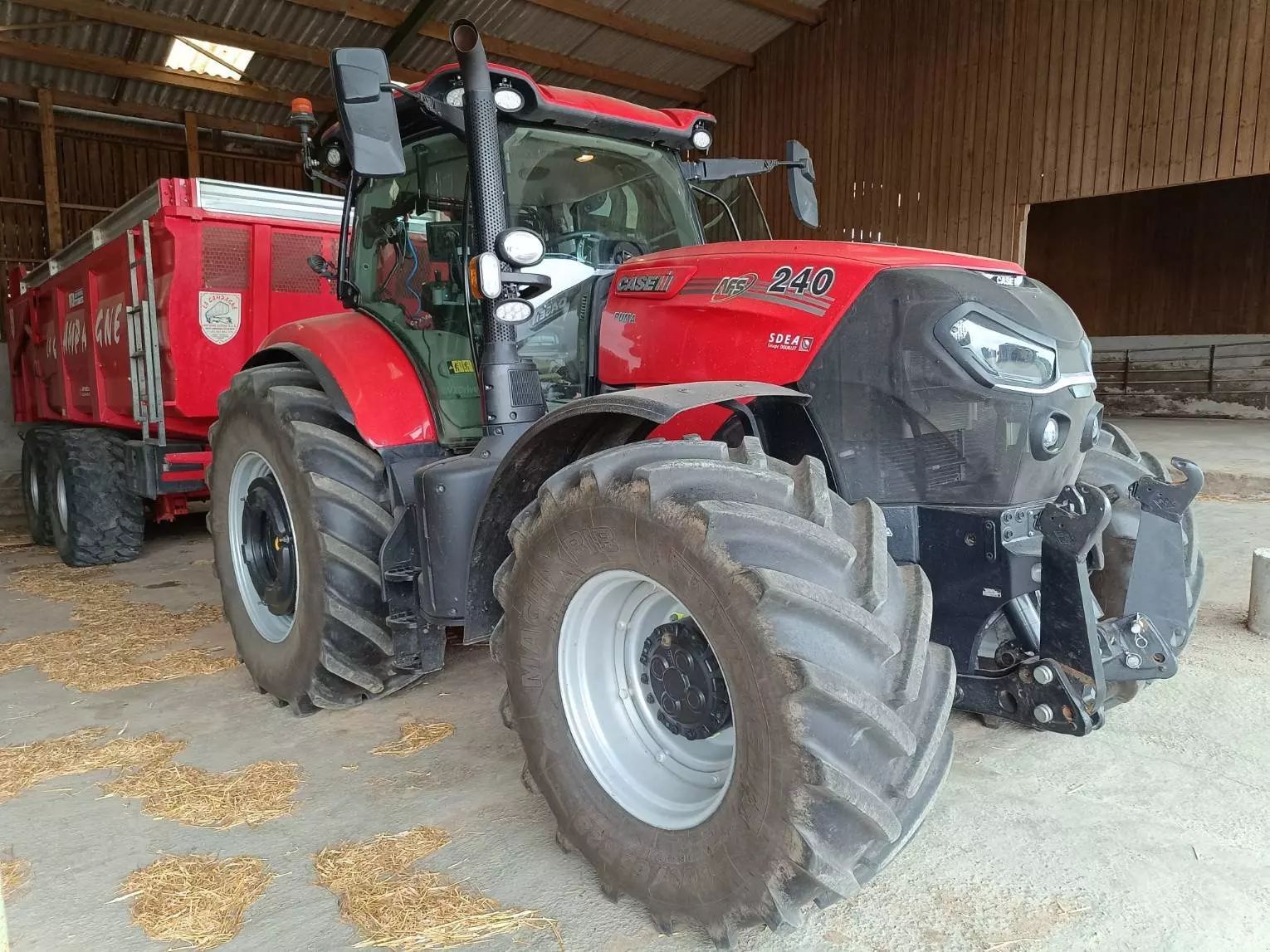 Case IH Puma 240 CVX Tractor €149,500