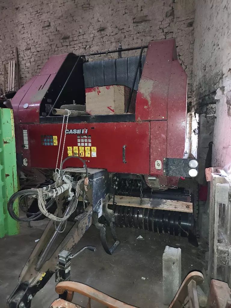 Case IH rb 464 Πρέσσα 12.000 €