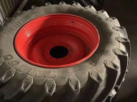 TRELLEBORG 650/65 r42 Wheel and track €5,600