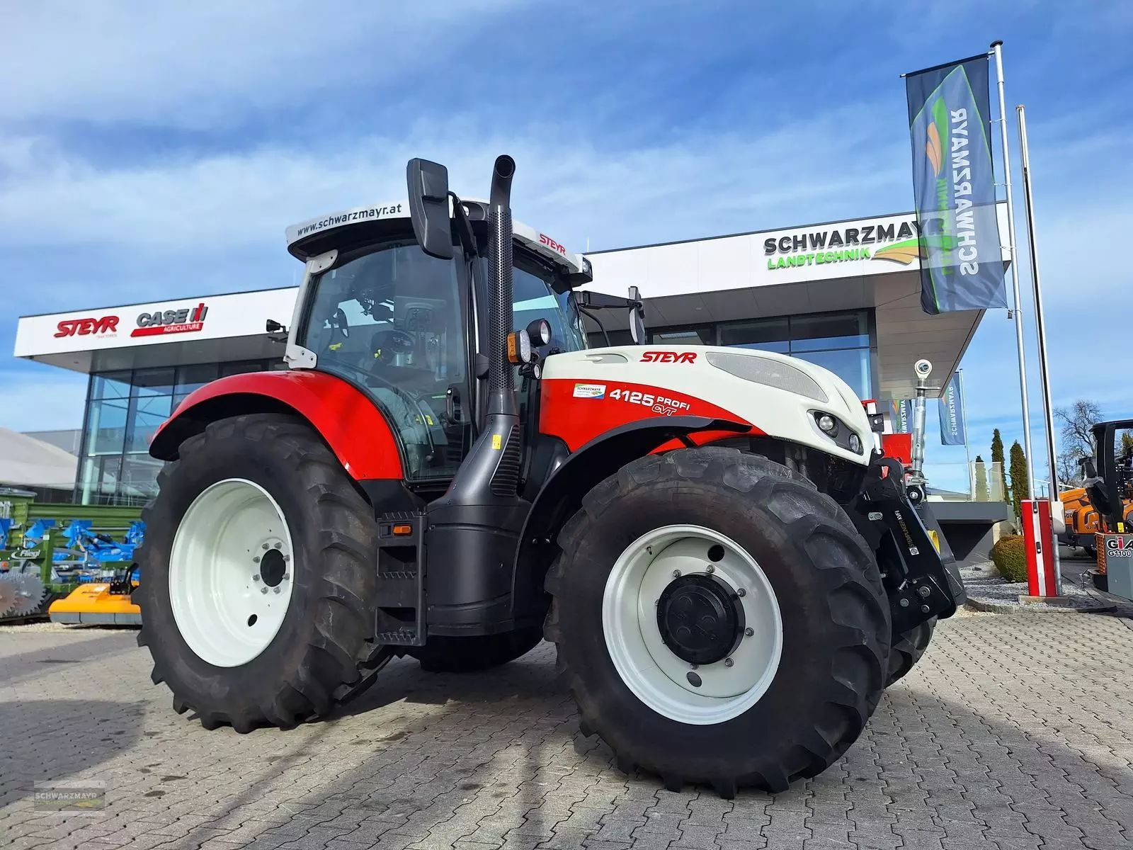 E-FARM: Steyr Profi 4125 CVT - Tractor - id L3WIIRR - Año: 2025 - Horas: 110,Potencia del motor: 155,Austria