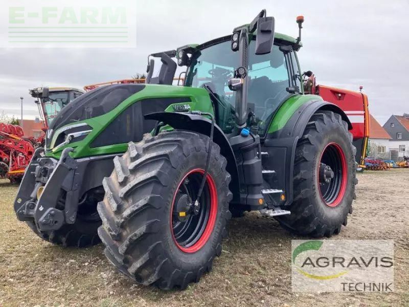 Valtra q 245 1a9 Tractor €138,500