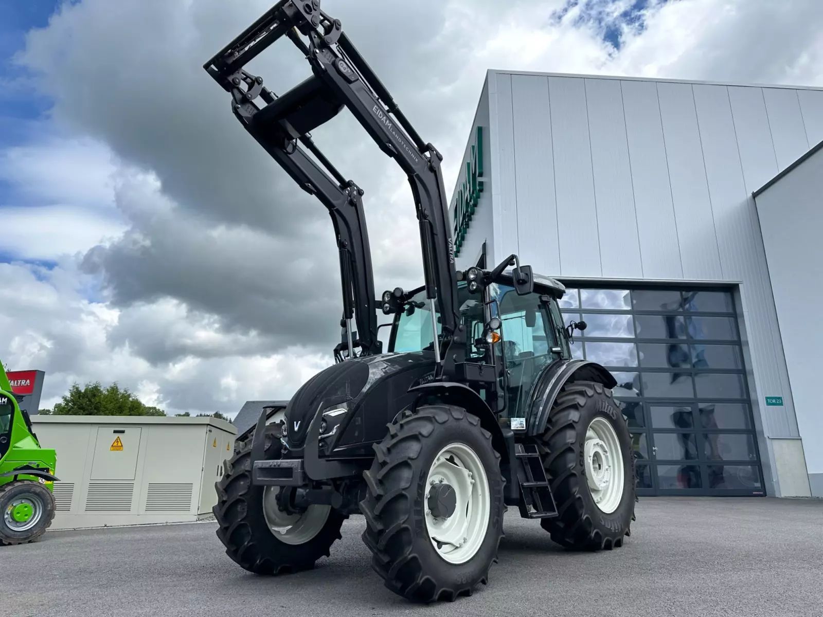 Valtra A 105 MH Traktor