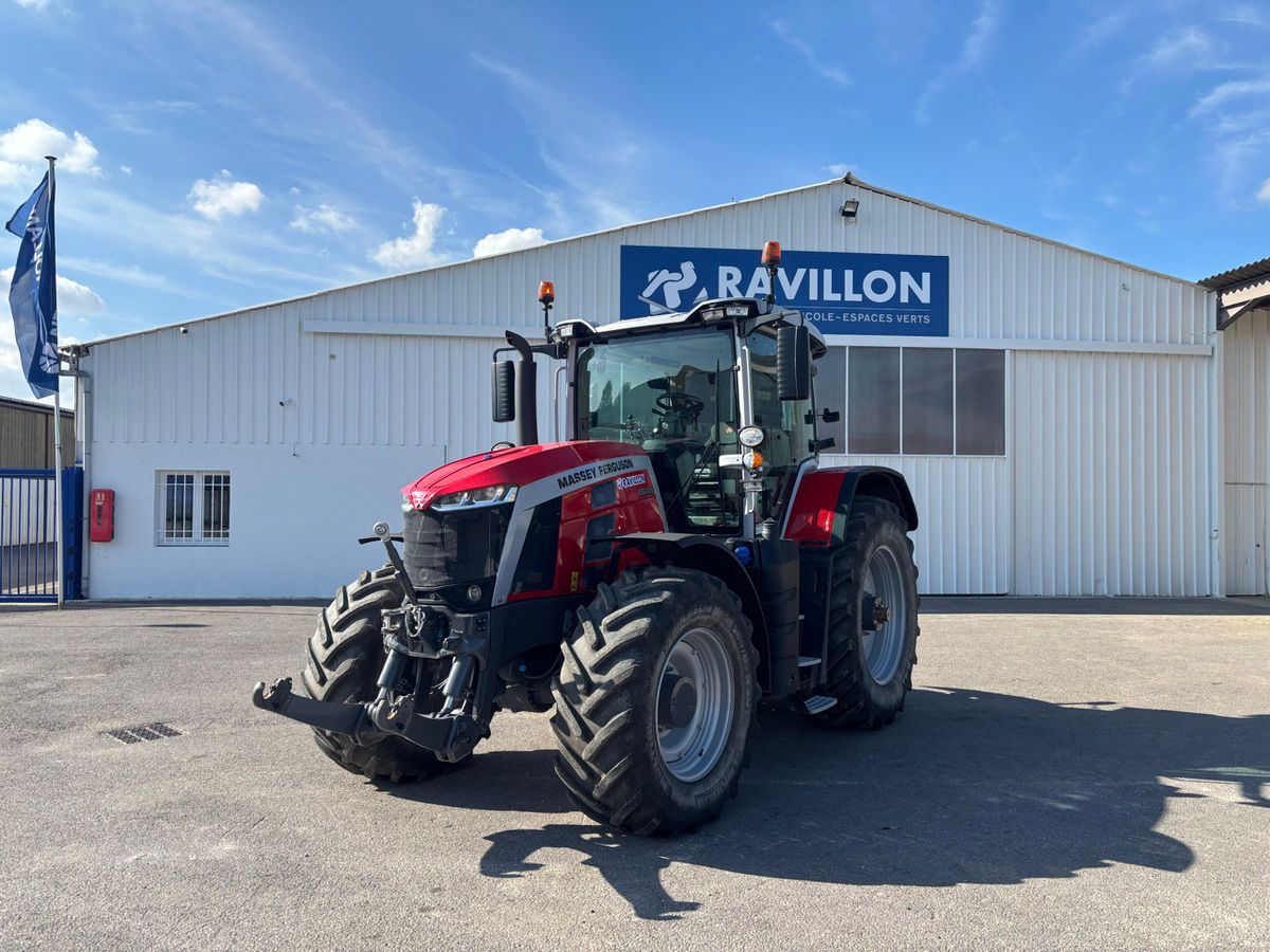 Massey Ferguson 8S.225 Tractor €115,000