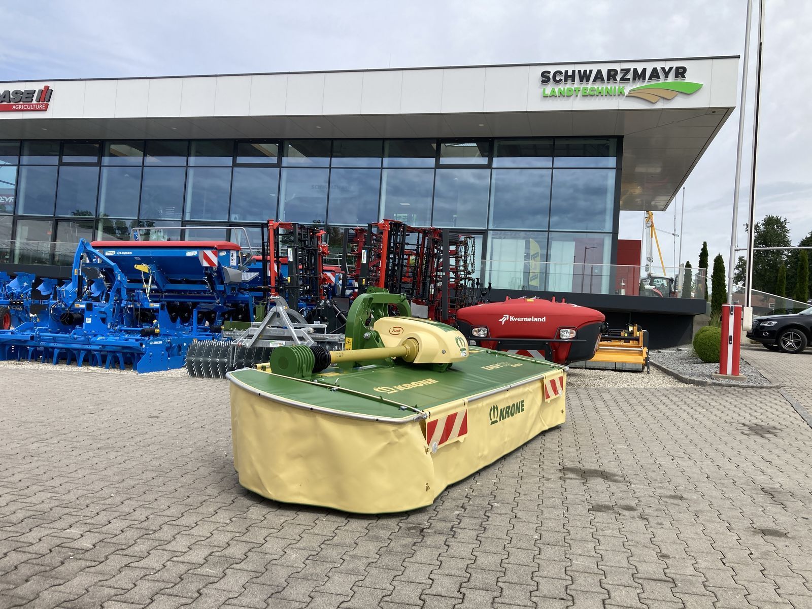 E-FARM: Krone EasyCut F 320 M - Mähwerk - id MB9XYFQ - Baujahr: 2022 - Abgelesene Motorstunden: 4,Österreich