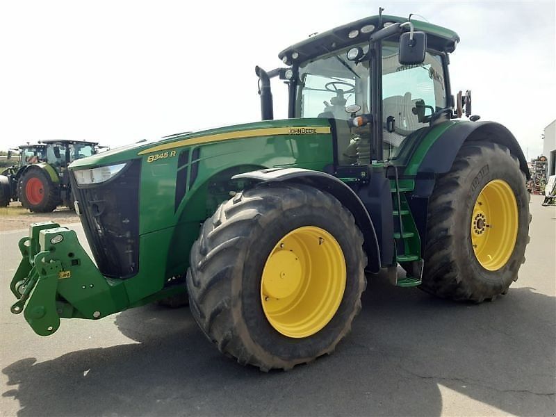 E-FARM: John Deere 8345 R - Traktor - id KLTLJQS - 121.000 € - Baujahr: 2016 - Abgelesene Motorstunden: 6.313,Motorleistung (PS): 345,Deutschland