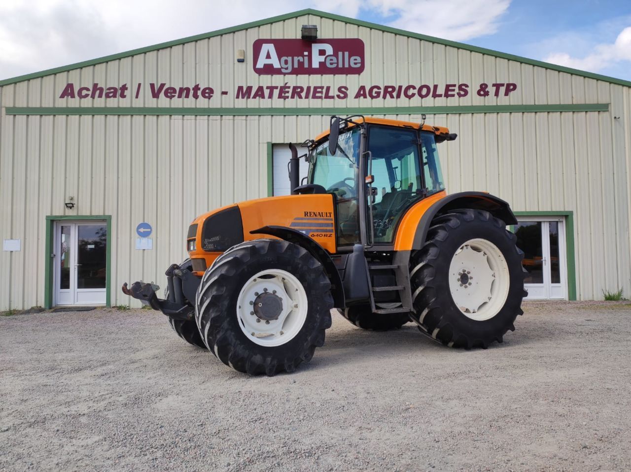 E-FARM: Renault Ares 640 RZ - Tractor - id AKUFPGI - 22.000 € - Año: 1998 - Horas: 8031,Potencia del motor: 140,Francia