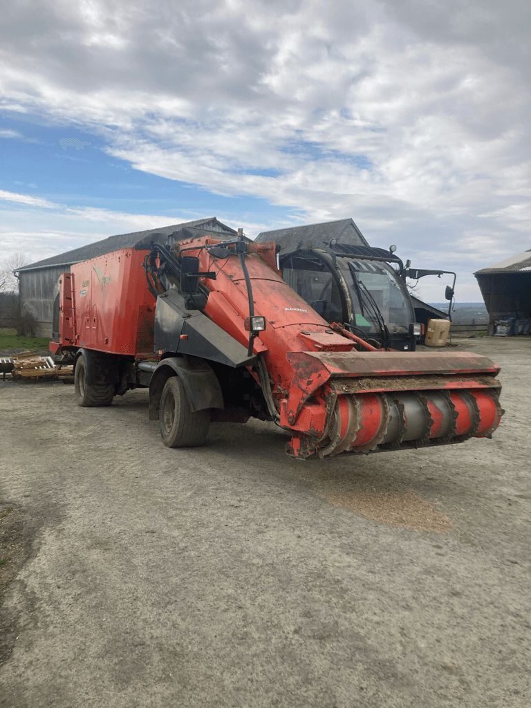E-FARM: Kuhn spw 19 - Mixer feeder - id RZBZ8LE - €32,000 - Year of construction: 2014 - France