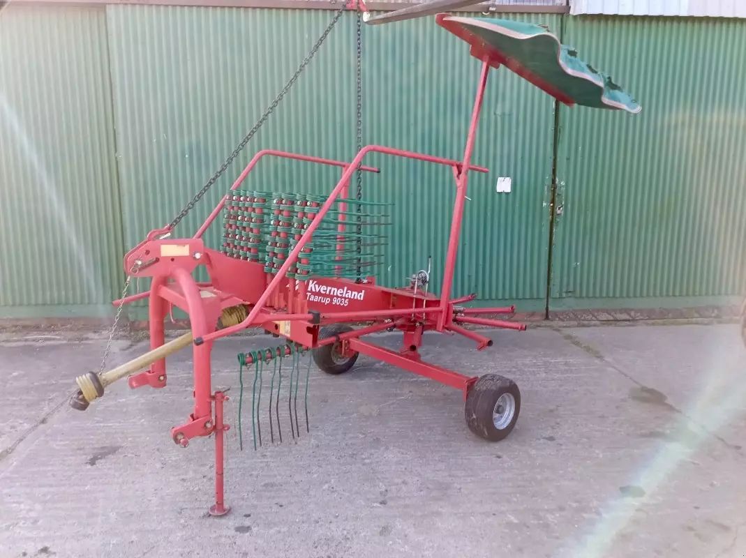 E-FARM: Kverneland taarup 9035 - Schwader - id QXZ9N2M - Baujahr: 2008 - Deutschland