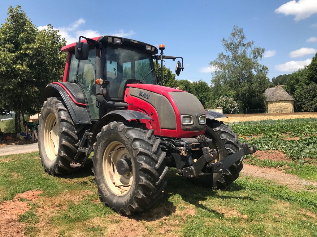 Valtra N 121 tractor €36,900