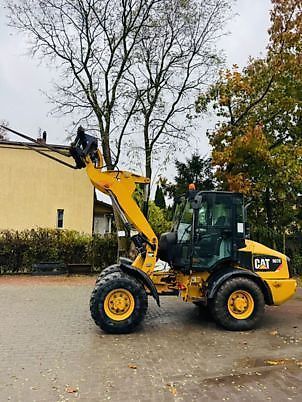 Caterpillar 907H Pala gommata 24.700 €