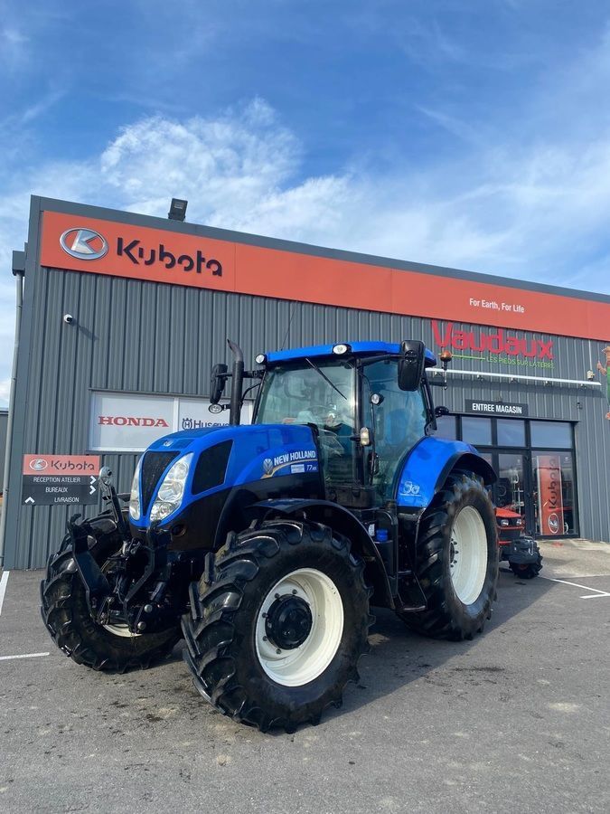 E-FARM: New Holland T7.185 - Tractor - id GTQKVRA - €44,700 - Year of construction: 2015 - Engine hours: 6,500,Engine power (HP): 145,France