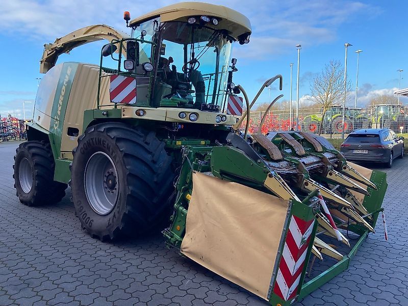 E-FARM: Krone BiG X 700 - Самоходный кормоуборочный комбайн - id R8RWPPX - 72 500 € - Год выпуска: 2011 - Отработанные часы: 7 503,Мощьность двигателя: 718,Германия