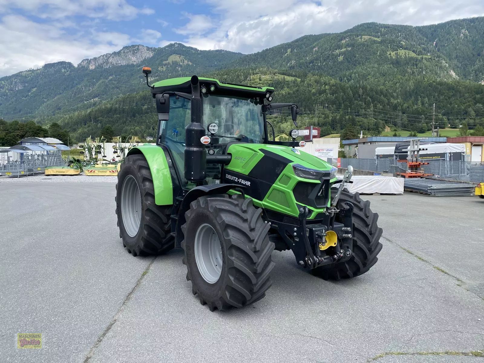 E-FARM: Deutz-Fahr 6125C TTV - Tracteur - id R5HAXTZ - 97 417 € - Année: 2023 - Lecture du nombre d'heure: 550,Puissance du moteur (chevaux): 126,Autriche