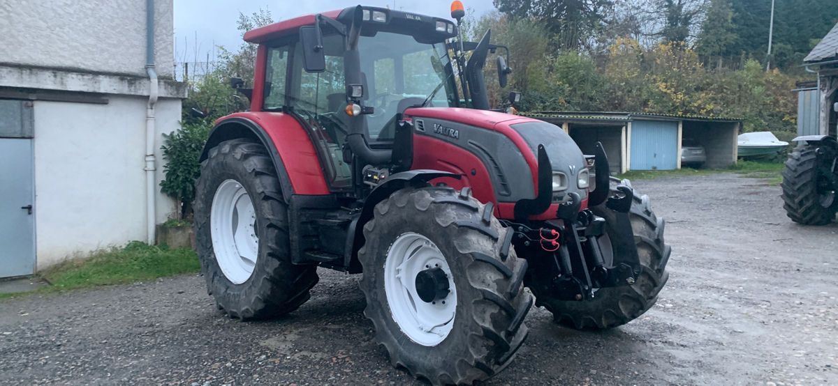 E-FARM: Valtra N122 - Tracteur - id EMKMJRT - 40 000 € - Année: 2012 - Lecture du nombre d'heure: 6 176,Puissance du moteur (chevaux): 120,France