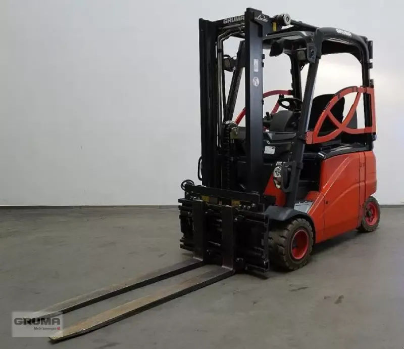E-FARM: Linde e 18 ph 386 - Maszt sztaplowy - id 4R3CH2H - 9750 € - Rok produkcji: 2012 - Motogodziny: 3907,Niemcy