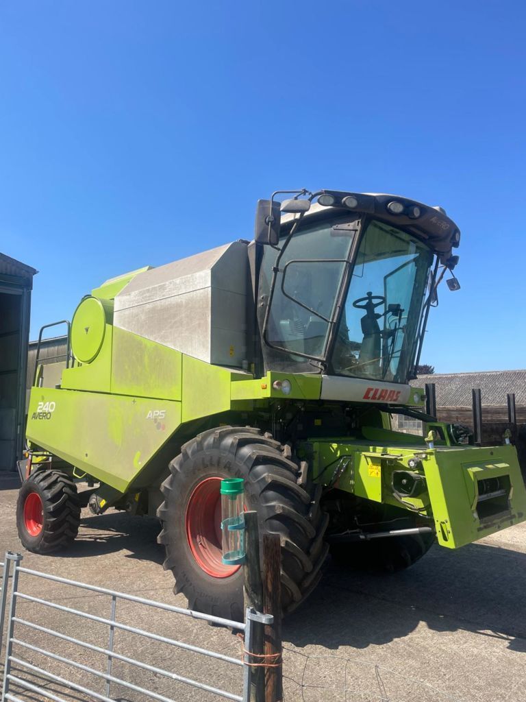 Claas Avero 240 Комбайн 68 707 €