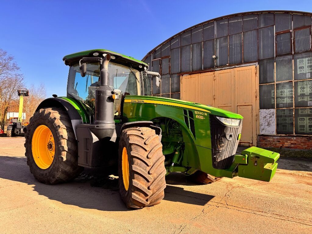 John Deere 8320 R Traktor 119 800 €